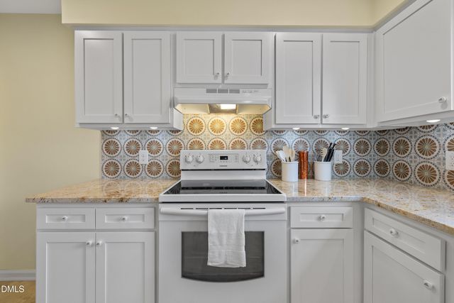 514 Holtz Lane, Cary, NC 27511