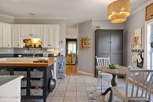 210 Silver Creek Circle, Lafayette, LA 70508