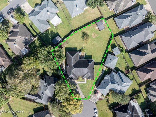 210 Silver Creek Circle, Lafayette, LA 70508