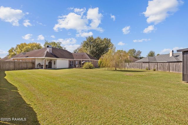 210 Silver Creek Circle, Lafayette, LA 70508