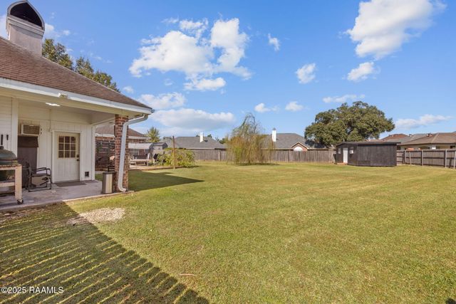 210 Silver Creek Circle, Lafayette, LA 70508