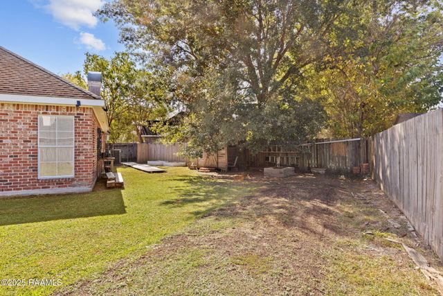 210 Silver Creek Circle, Lafayette, LA 70508