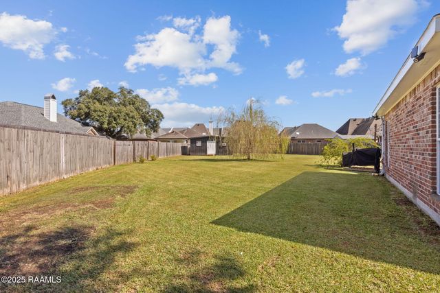 210 Silver Creek Circle, Lafayette, LA 70508