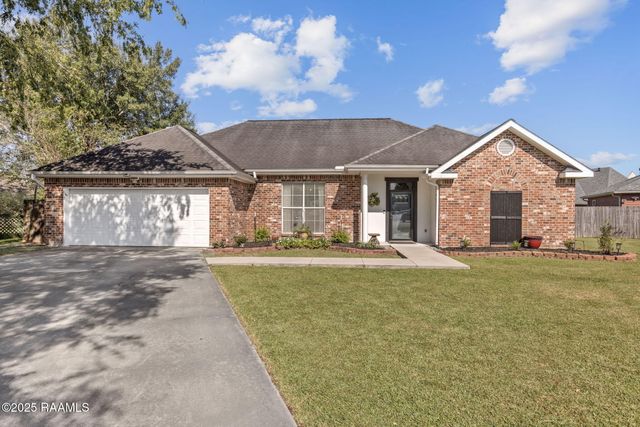 210 Silver Creek Circle, Lafayette, LA 70508