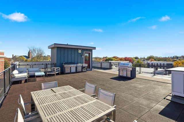 246 Boston St 9, Boston, MA 02125