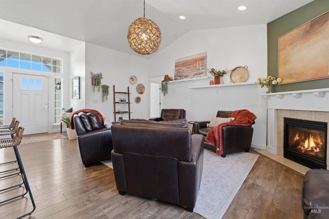 973 E Yaquina Bay Dr., Nampa, ID 83686