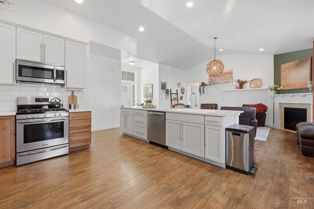 973 E Yaquina Bay Dr., Nampa, ID 83686