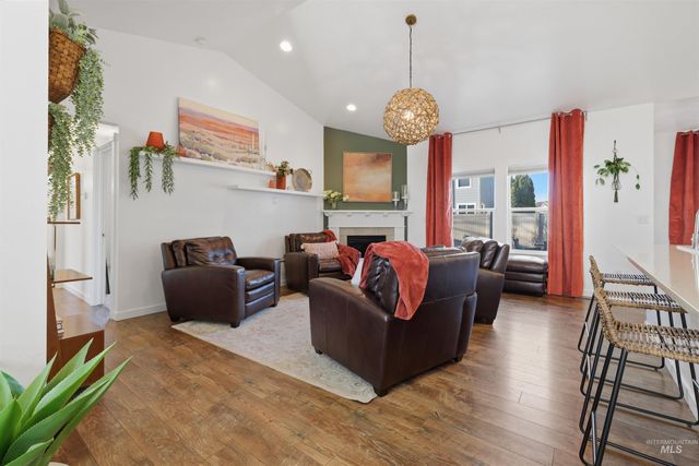 973 E Yaquina Bay Dr., Nampa, ID 83686