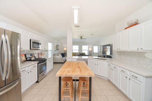 7902 Crescent Village Lane, Richmond, TX 77407
