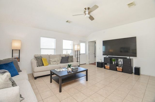 7902 Crescent Village Lane, Richmond, TX 77407