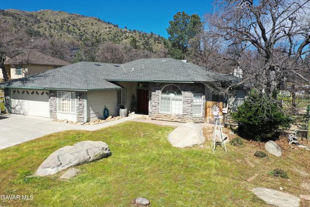 21421 Sunnybrook Drive, Tehachapi, CA 93561