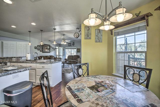 21421 Sunnybrook Drive, Tehachapi, CA 93561