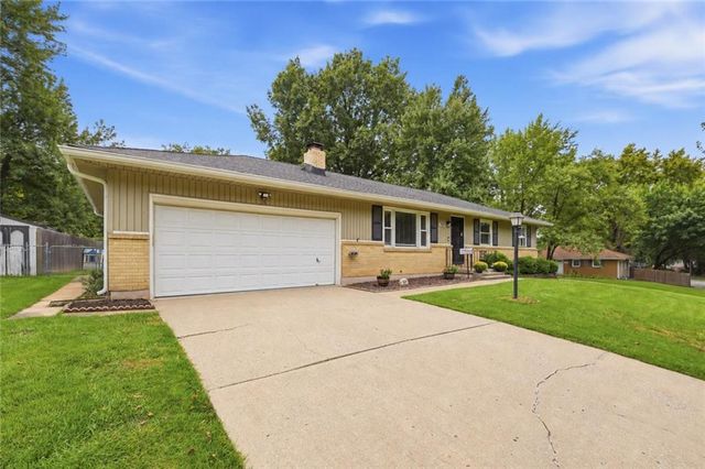 1901 NE 51st Terrace, Kansas City, MO 64118