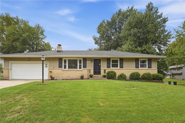 1901 NE 51st Terrace, Kansas City, MO 64118