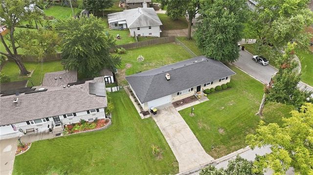 1901 NE 51st Terrace, Kansas City, MO 64118