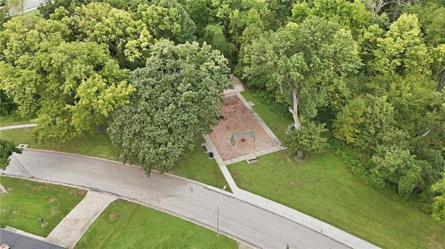 1901 NE 51st Terrace, Kansas City, MO 64118