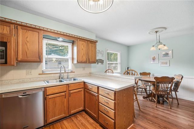 1901 NE 51st Terrace, Kansas City, MO 64118