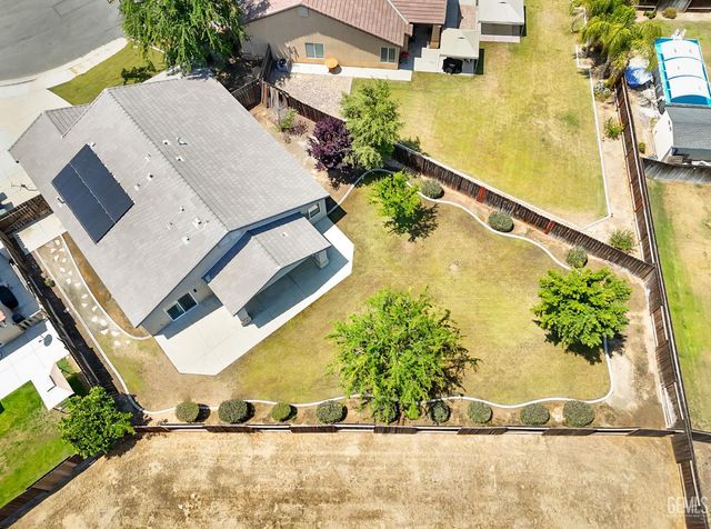 13428 Ridgeway Meadows Drive, Bakersfield, CA 93314