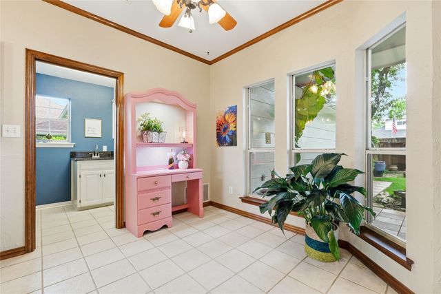 812 Sylvan Creek Drive, Lewisville, TX 75067