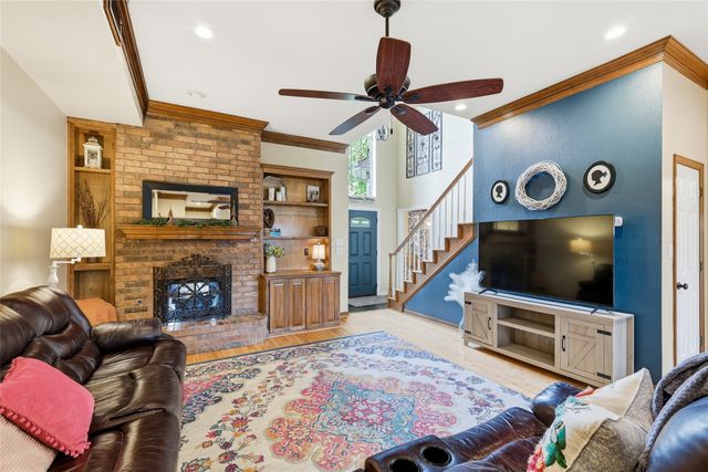 812 Sylvan Creek Drive, Lewisville, TX 75067