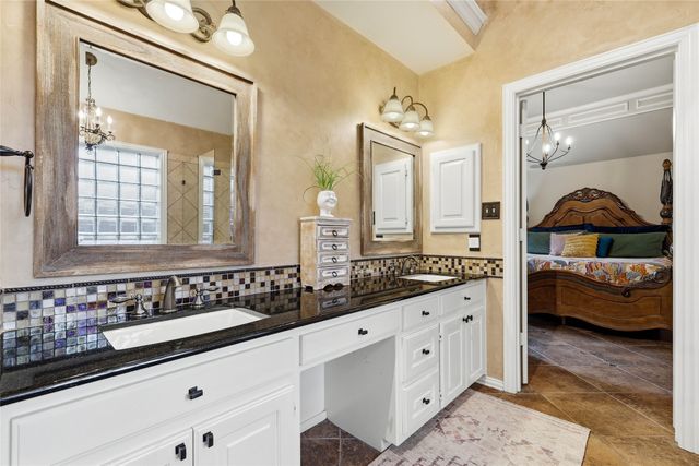 812 Sylvan Creek Drive, Lewisville, TX 75067
