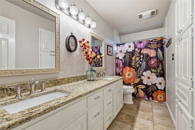 812 Sylvan Creek Drive, Lewisville, TX 75067