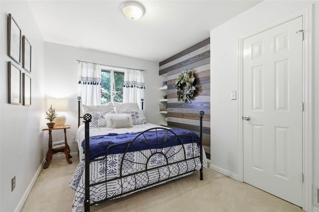 812 Sylvan Creek Drive, Lewisville, TX 75067