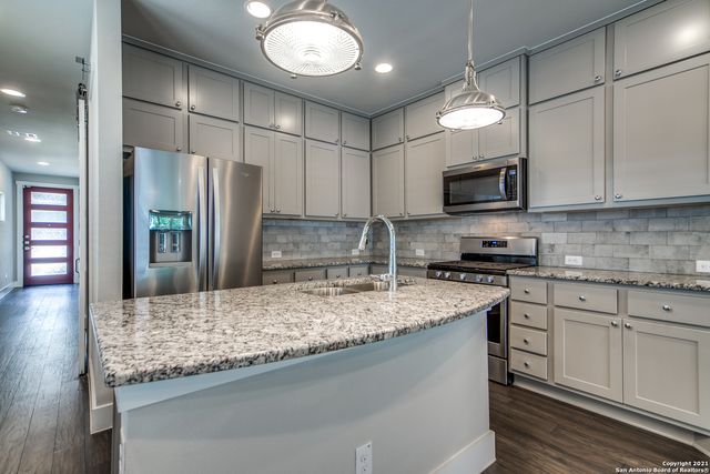 445 Natalen, San Antonio, TX 78209