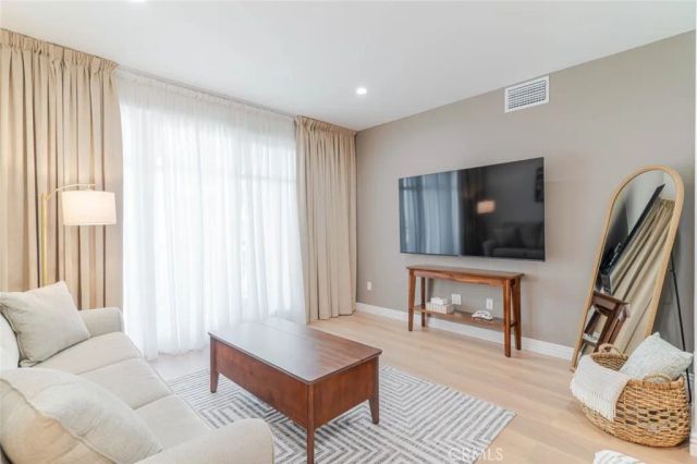 352 Caruso Avenue, Glendale, CA 91210