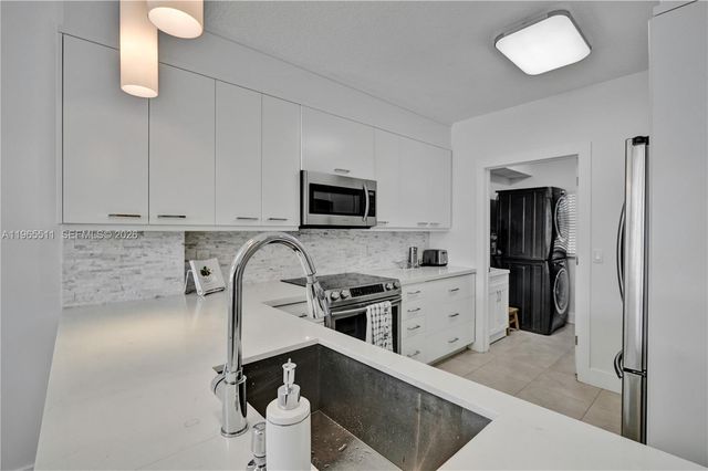 18100 N Bay Rd 508, Sunny Isles Beach, FL 33160