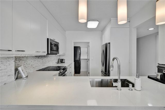 18100 N Bay Rd 508, Sunny Isles Beach, FL 33160