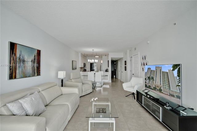 18100 N Bay Rd 508, Sunny Isles Beach, FL 33160