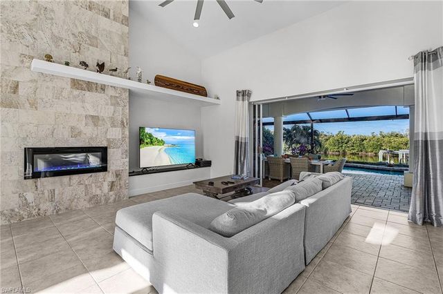 3724 Surfside BLVD, Cape Coral, FL 33914