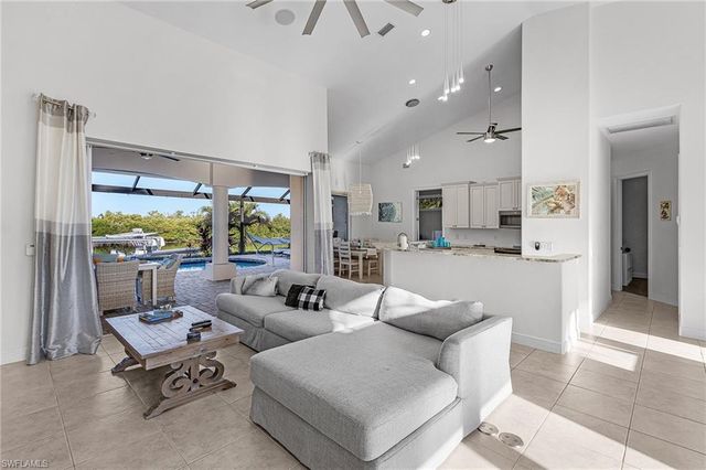 3724 Surfside BLVD, Cape Coral, FL 33914