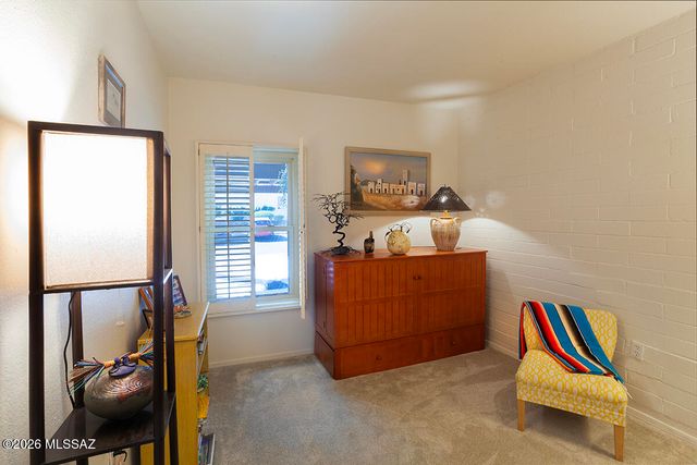 1264 W Camino Lucientes, Green Valley, AZ 85622