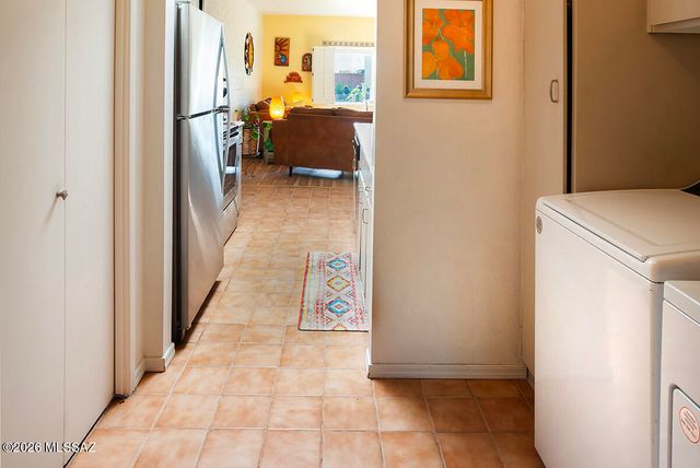 1264 W Camino Lucientes, Green Valley, AZ 85622