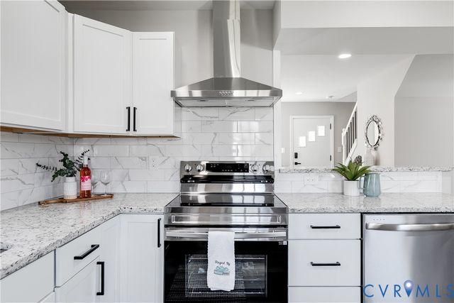 324 S 12th Ave, Hopewell, VA 23860