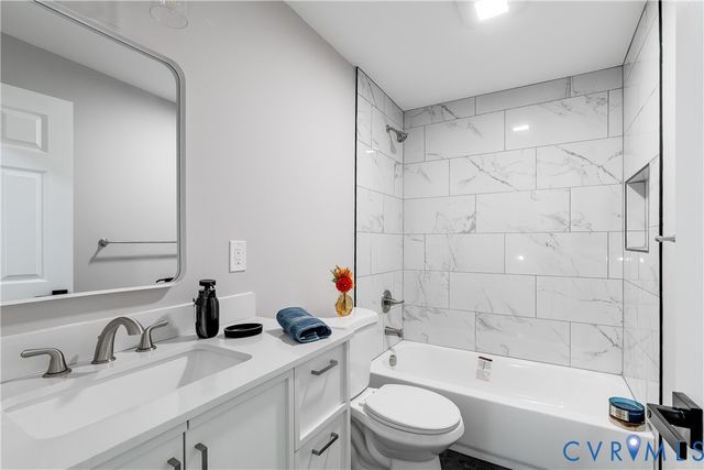 324 S 12th Ave, Hopewell, VA 23860