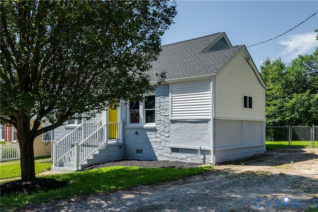 324 S 12th Ave, Hopewell, VA 23860