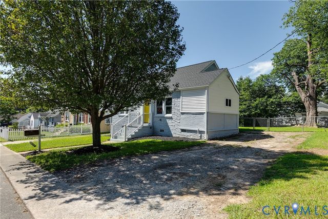 324 S 12th Ave, Hopewell, VA 23860