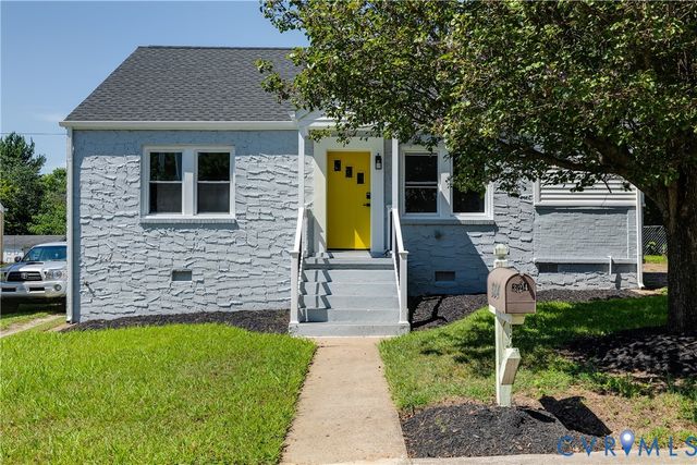 324 S 12th Ave, Hopewell, VA 23860