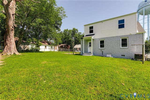 324 S 12th Ave, Hopewell, VA 23860