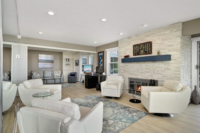 603 Lake Street 115, Excelsior, MN 55331