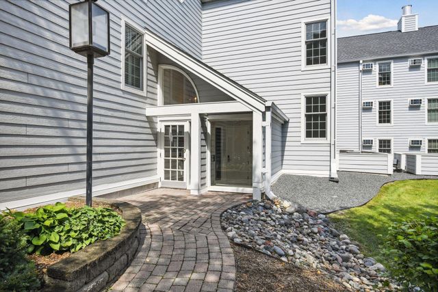 603 Lake Street 115, Excelsior, MN 55331