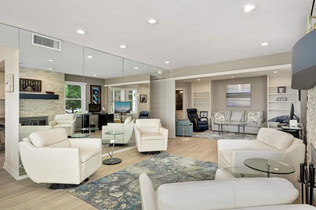 603 Lake Street 115, Excelsior, MN 55331