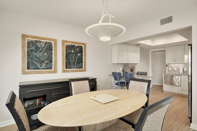 603 Lake Street 115, Excelsior, MN 55331