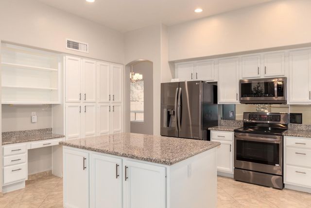 19204 N 92nd Street, Scottsdale, AZ 85255