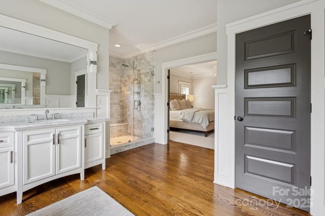 2221 Kenmore Avenue, Charlotte, NC 28204