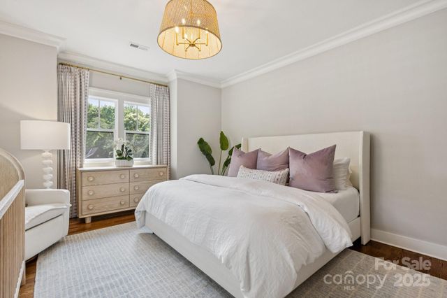 2221 Kenmore Avenue, Charlotte, NC 28204