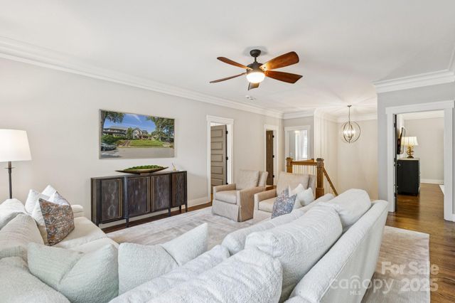 2221 Kenmore Avenue, Charlotte, NC 28204